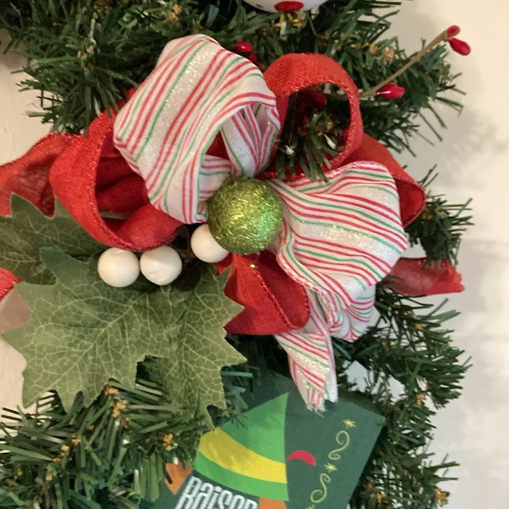 🎄"Raised by Elves" Elf Theme Wreath - Picture 4 of 6